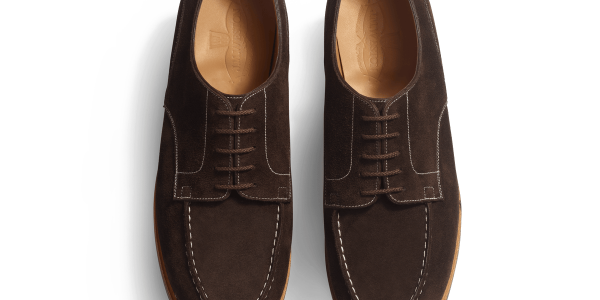 Men's Chocolate suede calfskin with contrasted stitching Derby