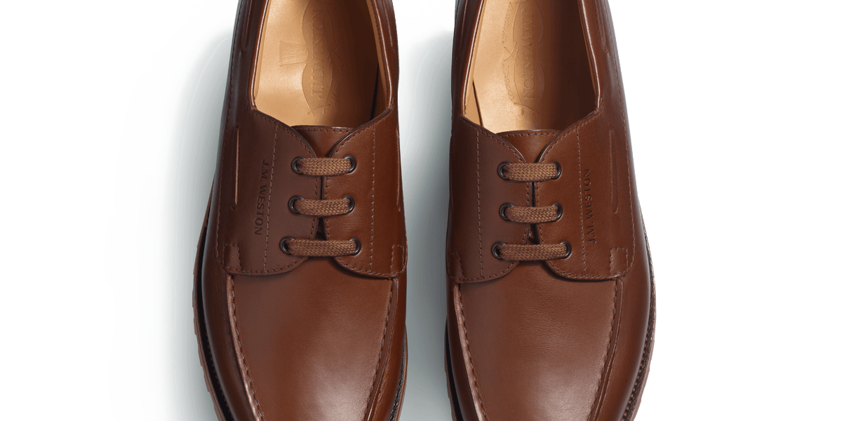 Derby bateau homme en cuir lisse marron ch ne J.M. Weston