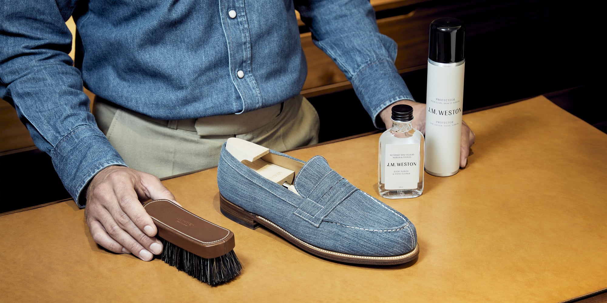 L’art de nettoyer et d’entretenir des chaussures en toile et textile