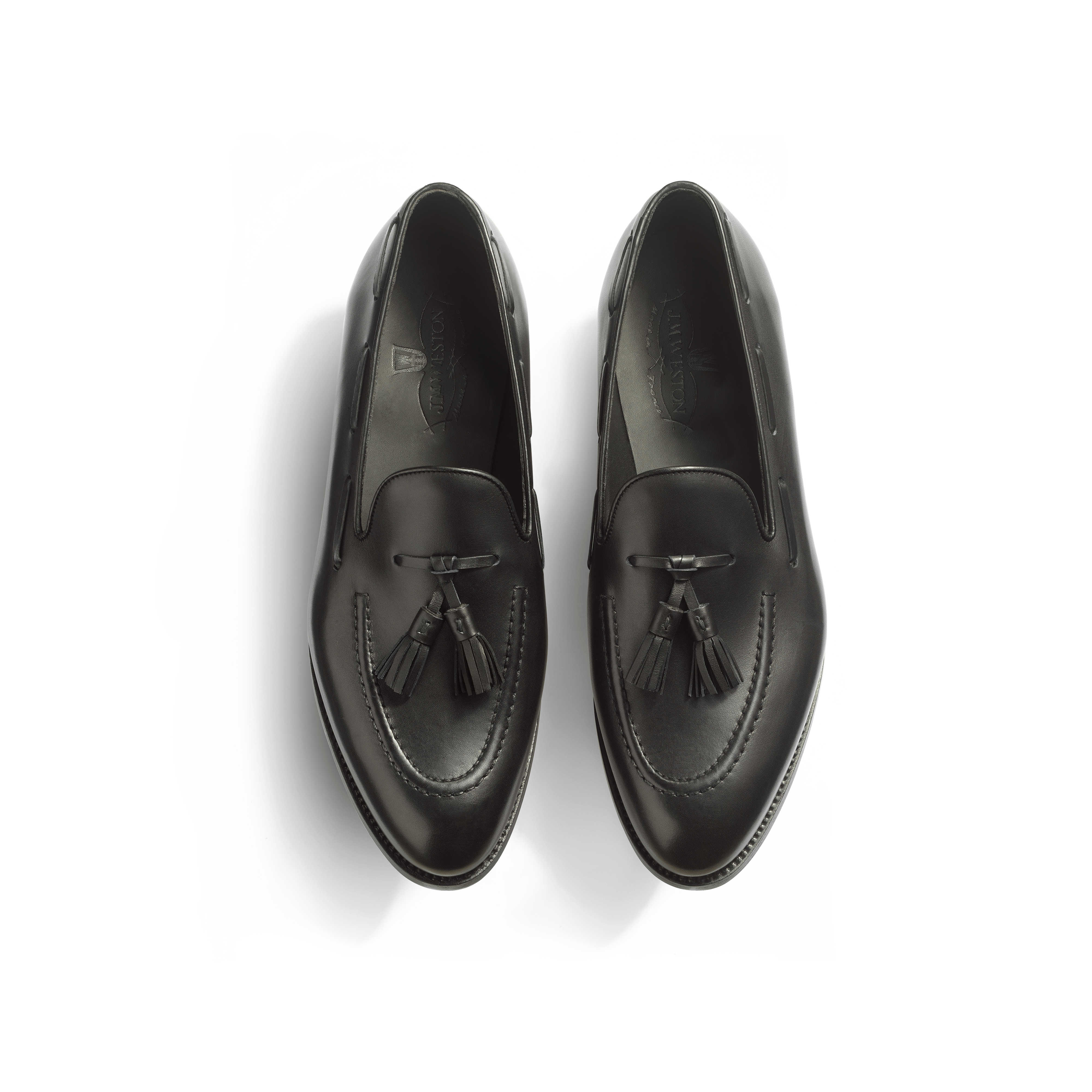 Mocassin Menton Pampilles Homme En Cuir Lisse Noir J M Weston mocassin-menton-pampilles-homme-en-cuir-lisse-noir-j-m-weston
